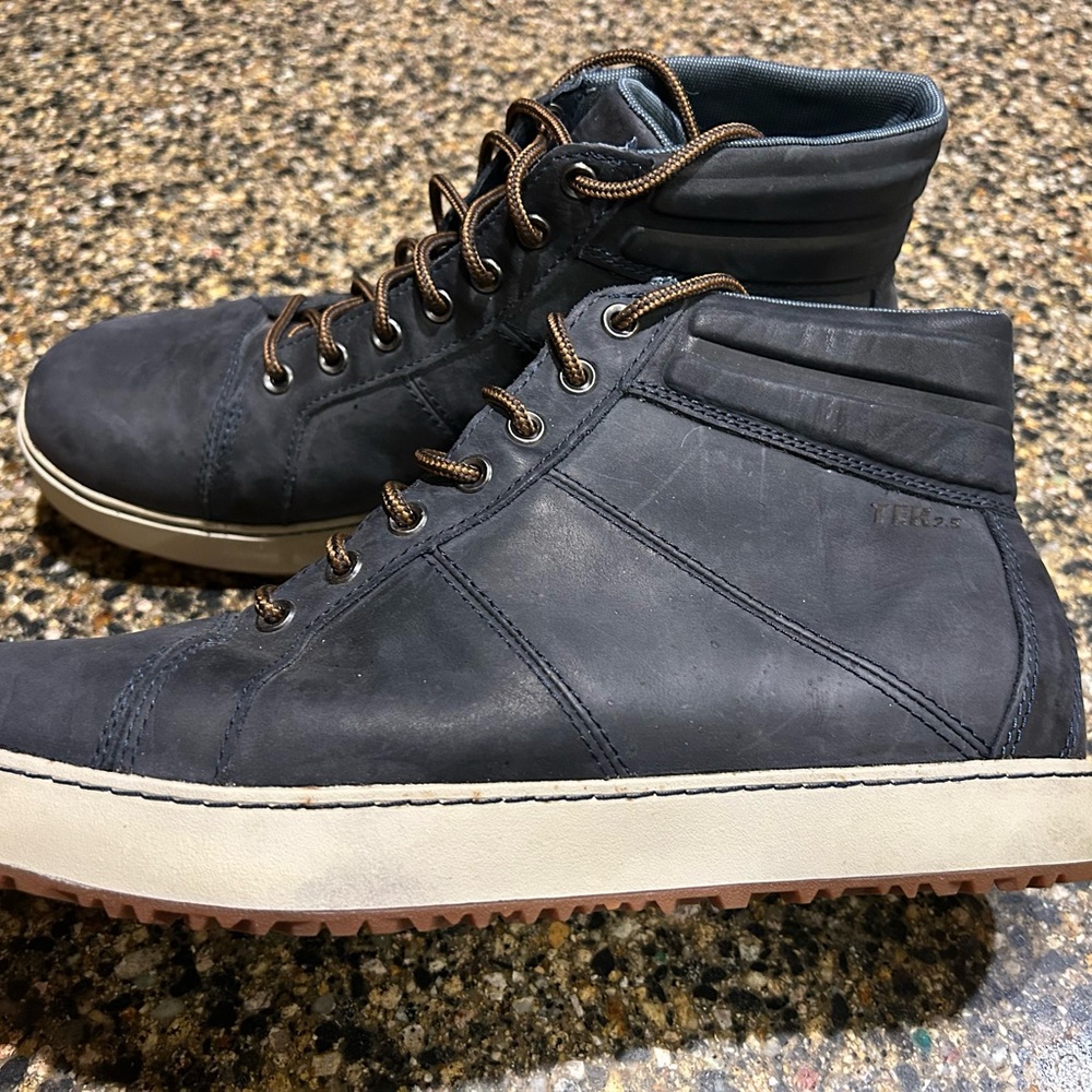 L.L. Bean Mens Dark Gray Mountainside TEK 2.5 Waterproof High-Top Boots, Size 9M - Picture 3 of 14